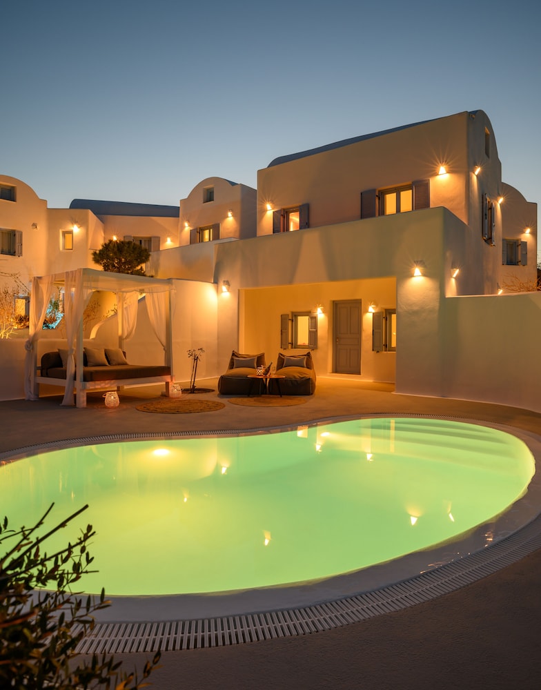 Este Luxury Suites 71/78
