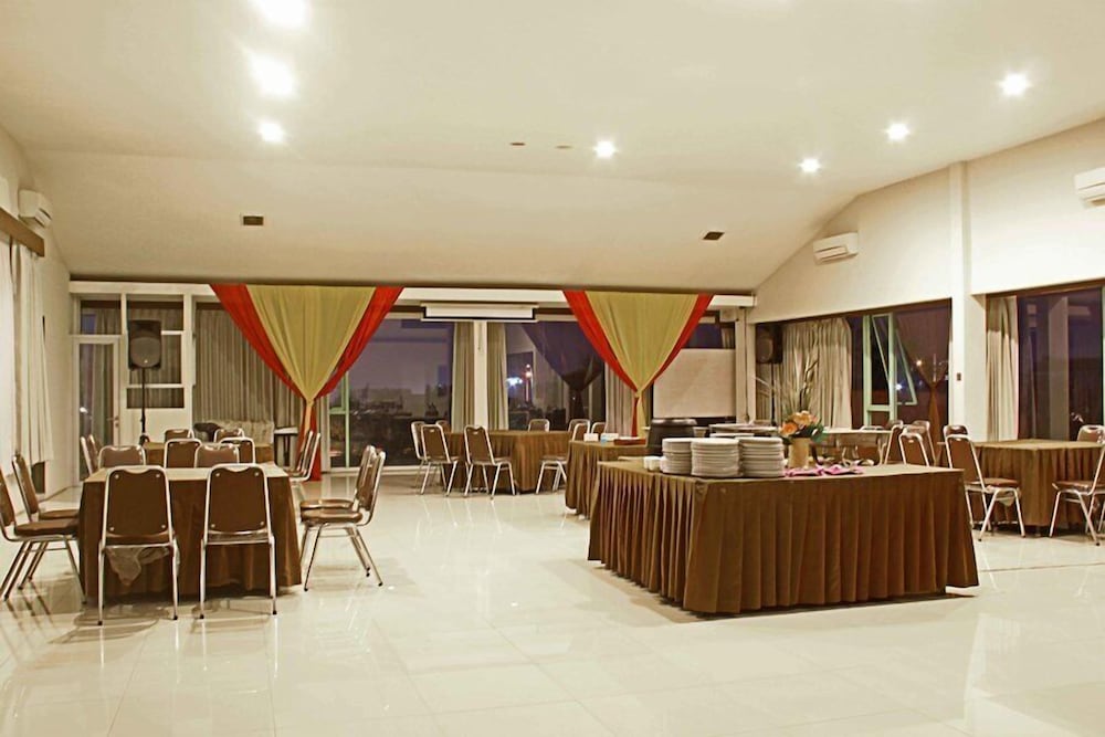 Lobby at Collection O near Paris Van Java formerly Cassa Dua Hotel, BANDUNG