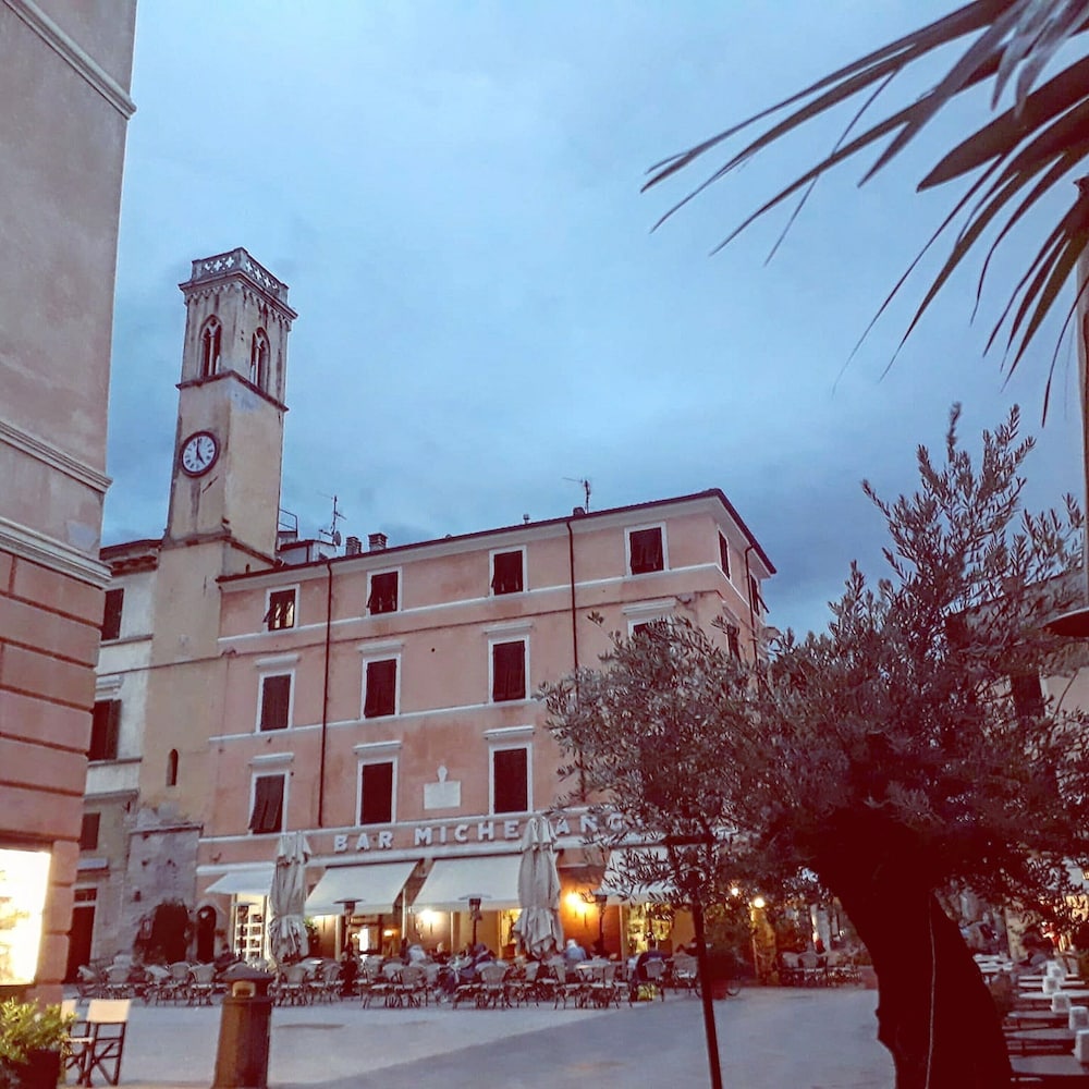 B&B Miami Beach 1/17