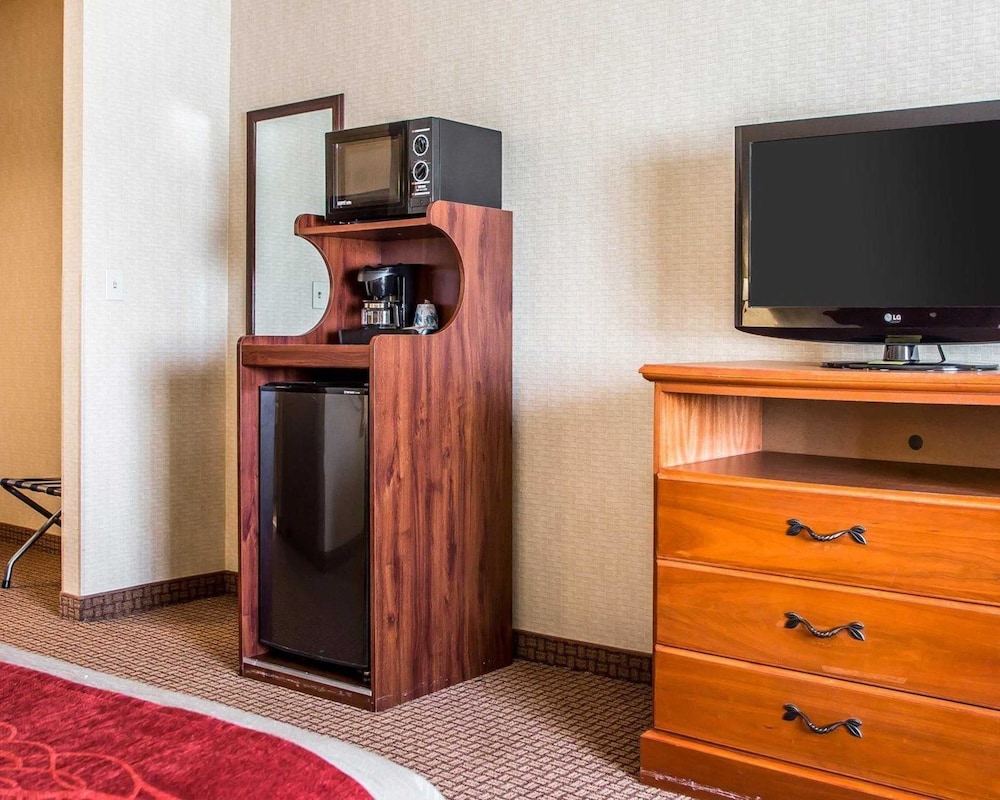 Quality Inn Sidney OH 10/34