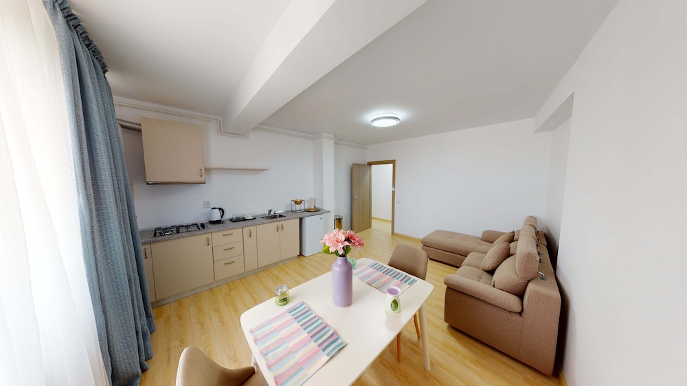 Le Blanc Aparthotel 50/68