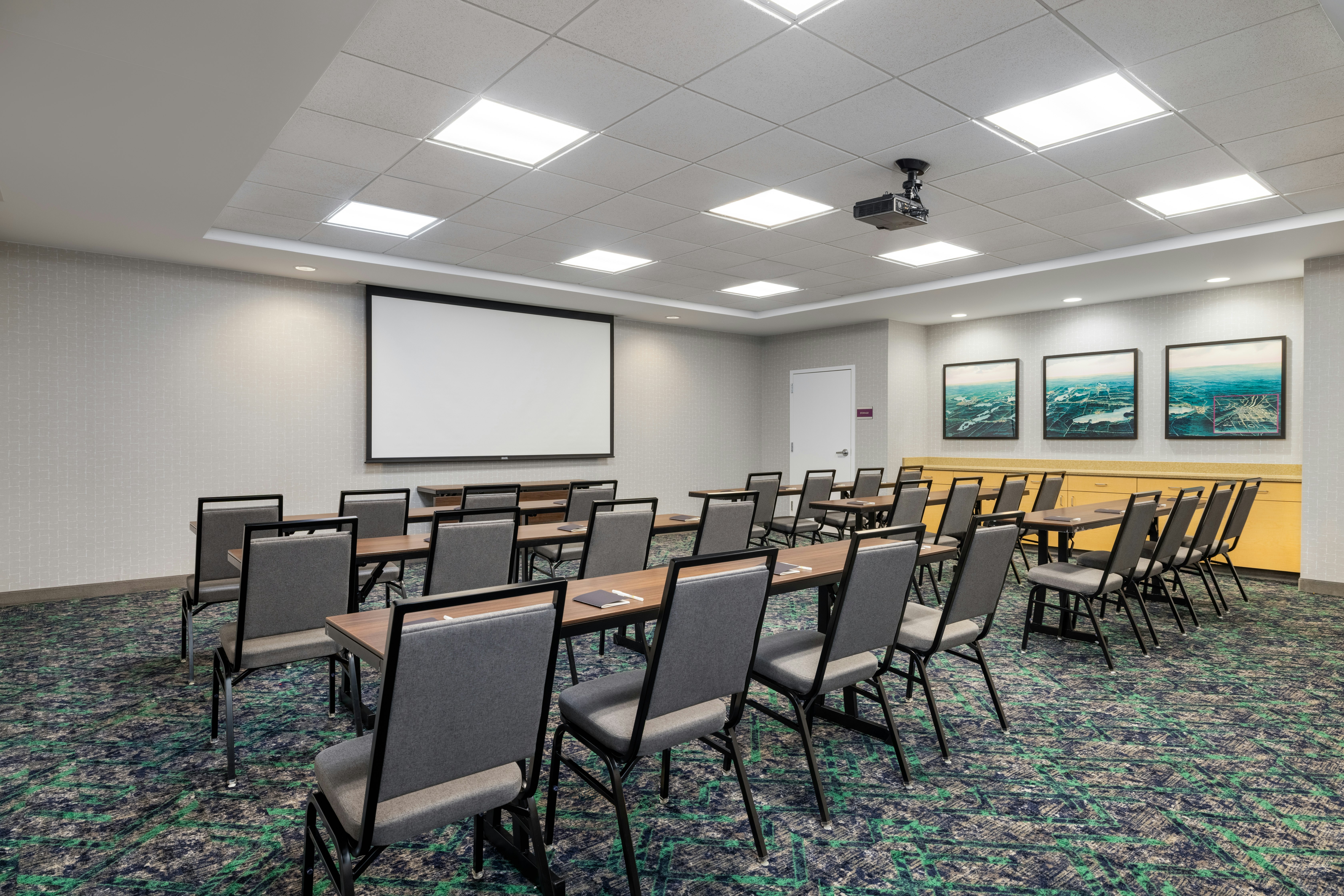 Home2 Suites By Hilton Milwaukee Brookfield 39/47
