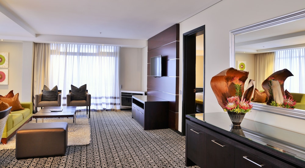 Premier Hotel East London ICC 48/75