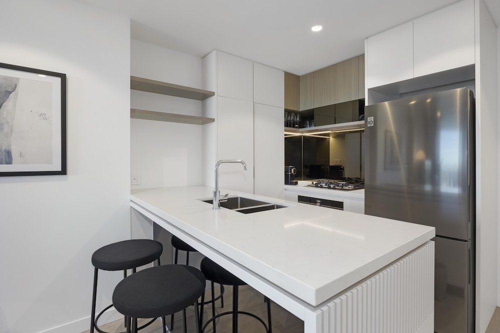 جناح بسريرين كوين بإطلالة على النهر بغرفتي نوم، Avani Living Queens Wharf Residences 7/7