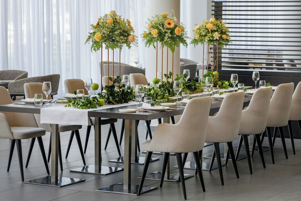 AC Hotel by Marriott Milan Sesto 45/63
