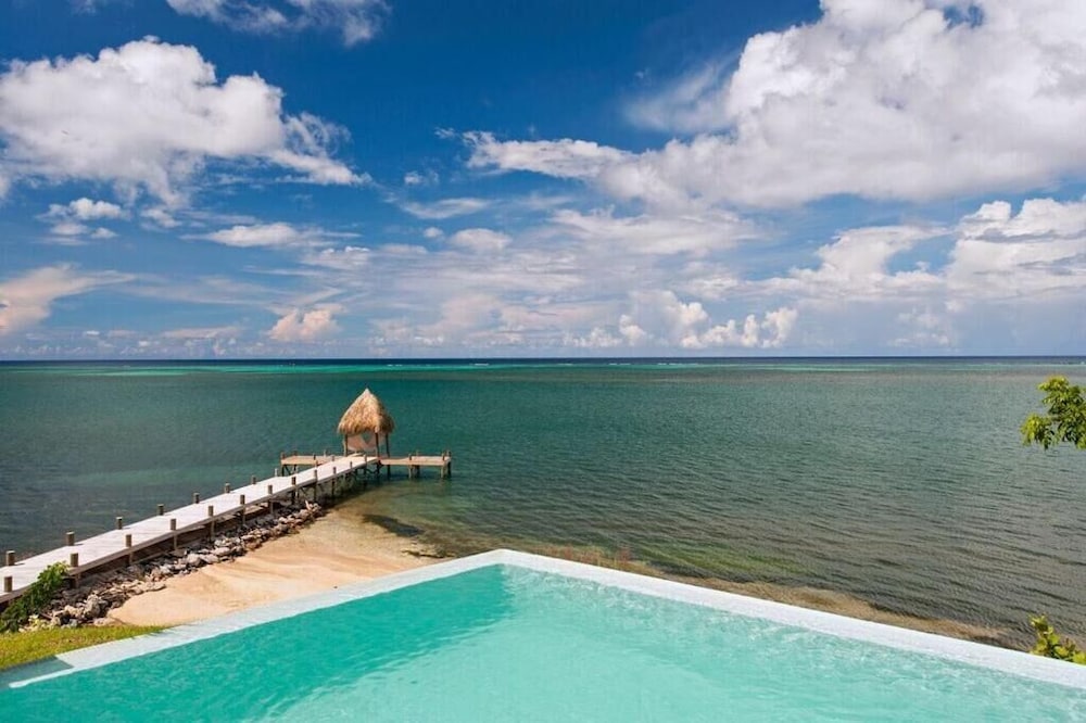 Las Verandas Hotel And Villas 63/73