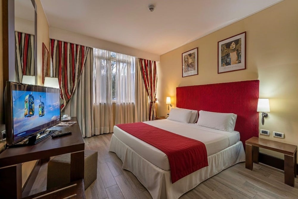 CLASSIC, DOUBLE OR TWIN BED