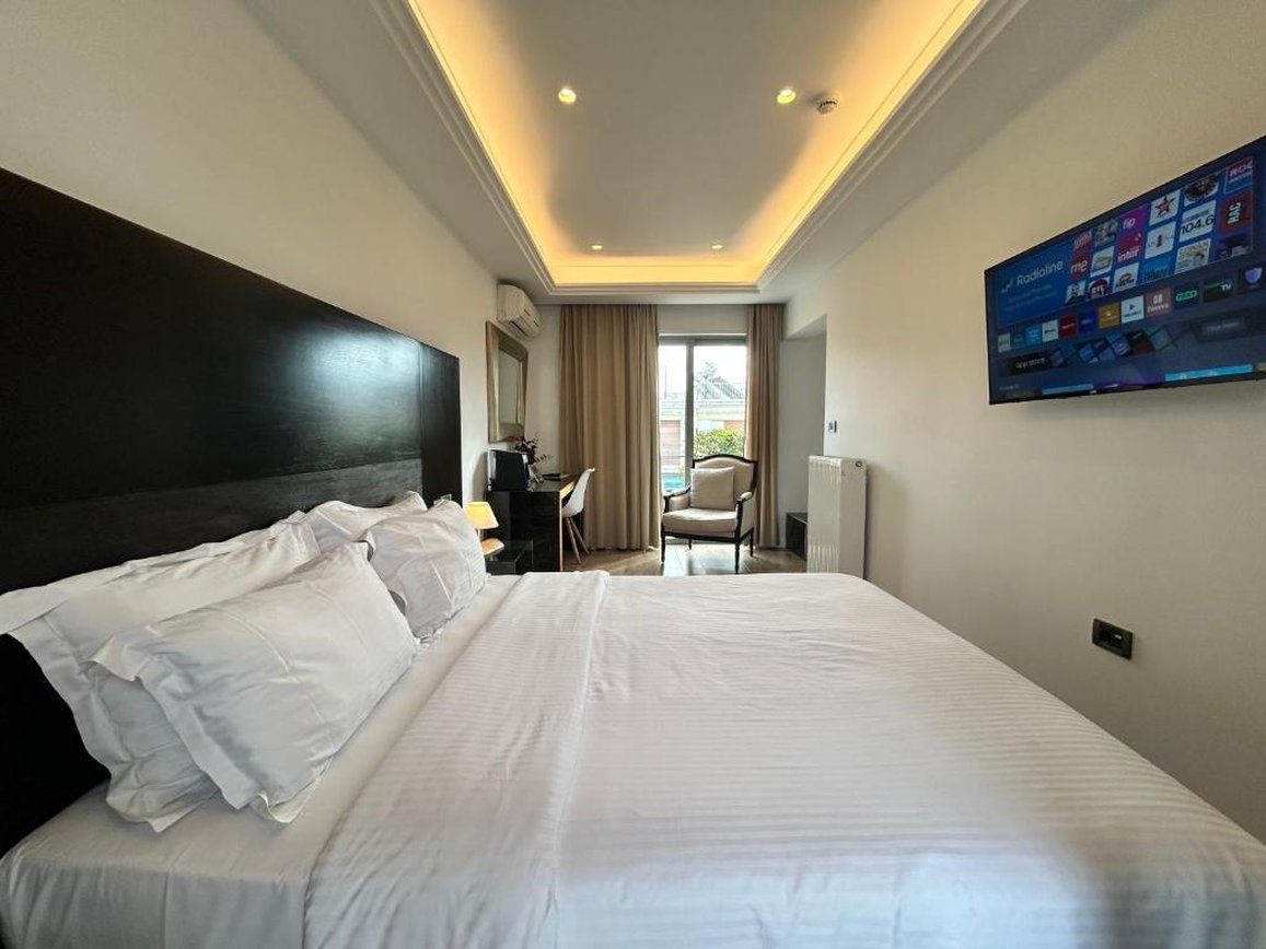 Areos Hotel 16/57