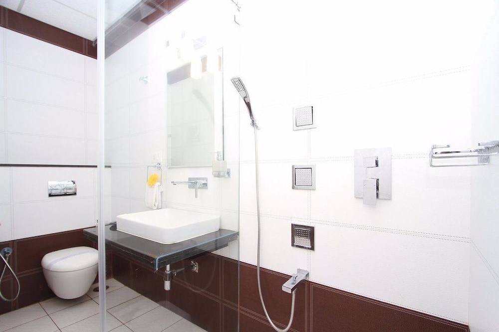 Hotel Loksagar 30/30