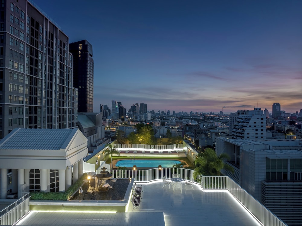 The Victory Executive Residences 10/62