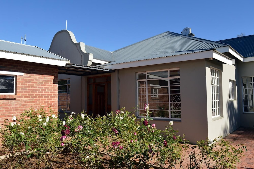 Village Lodge Harrismith 2/50