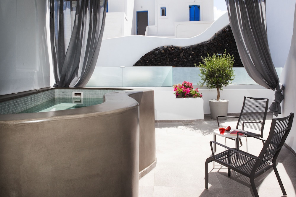 Irene City Villas 6/50
