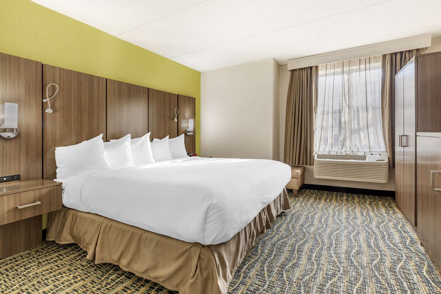 غرفة بسرير كينج لذوي الإعاقة