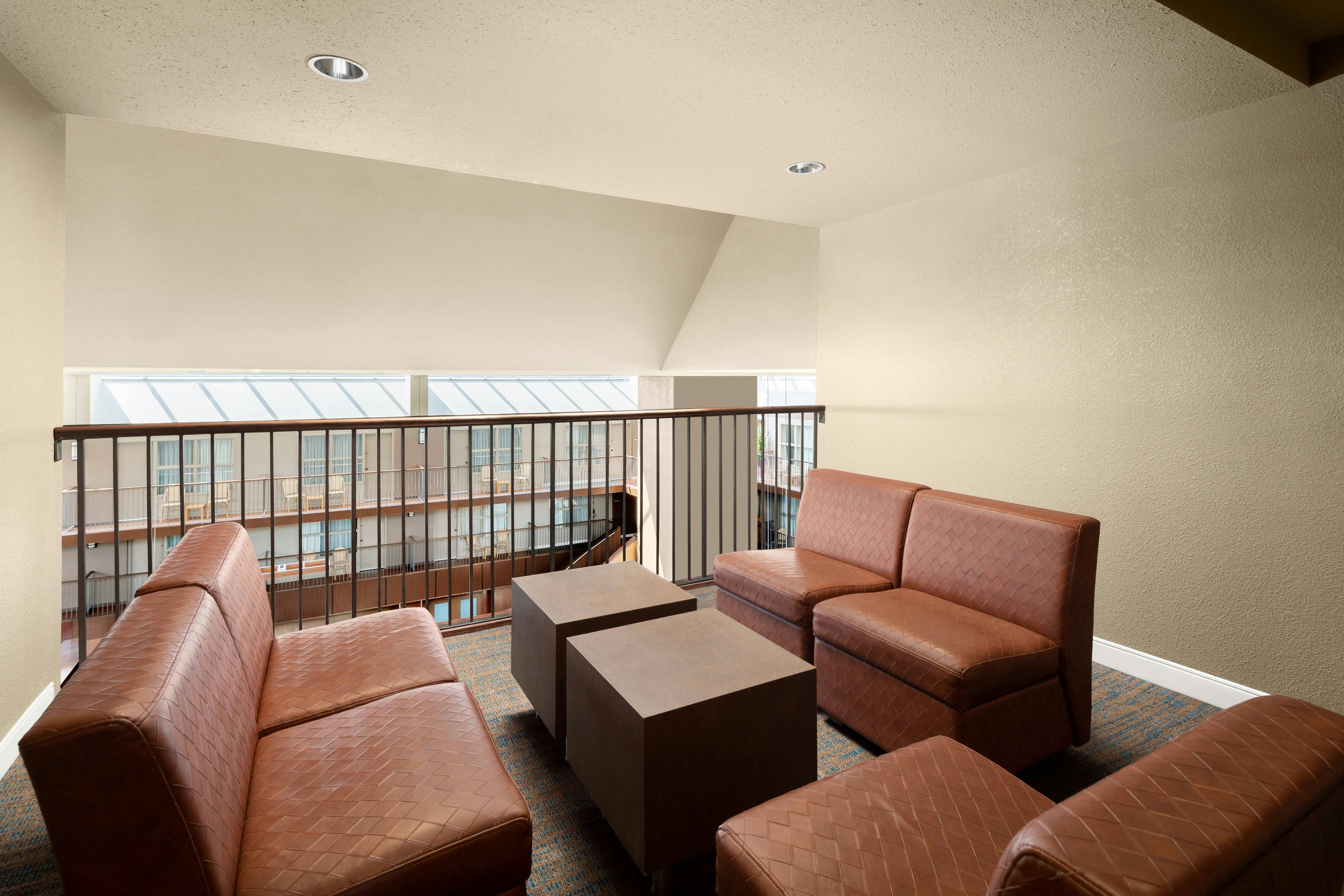 Delta Hotels By Marriott Calgary South 19/26