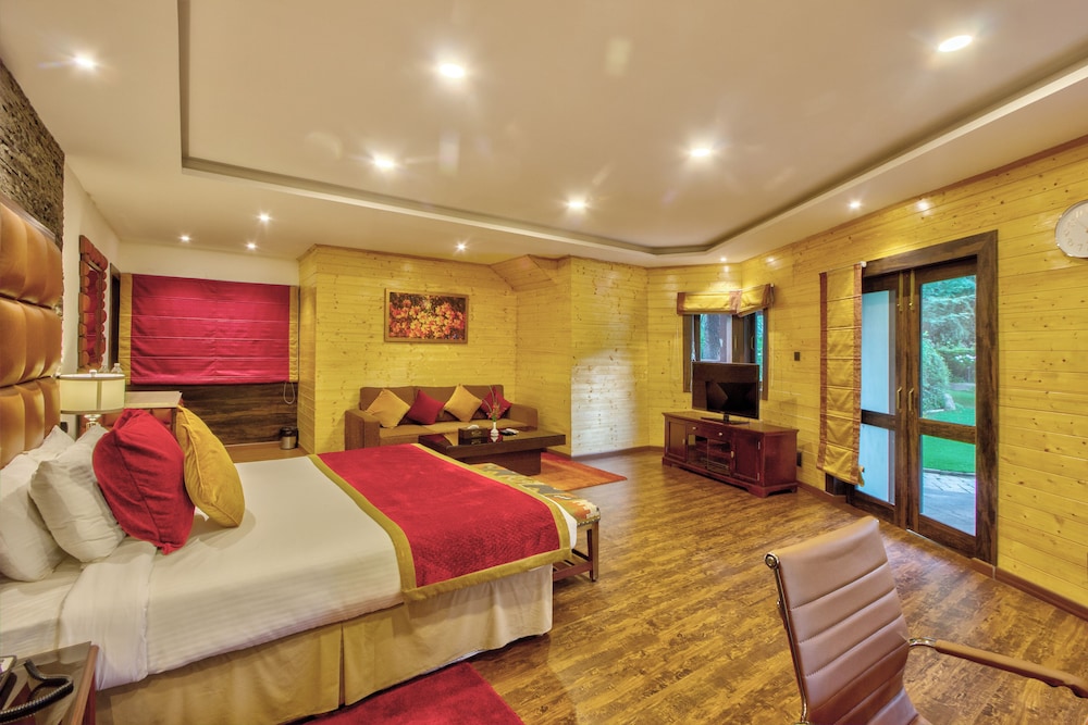 LUXURY, DOUBLE BED
