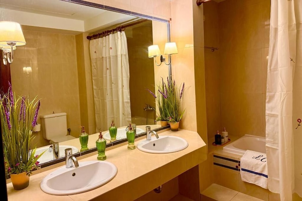 Le Convivial Luxury Suites & Spa 42/45