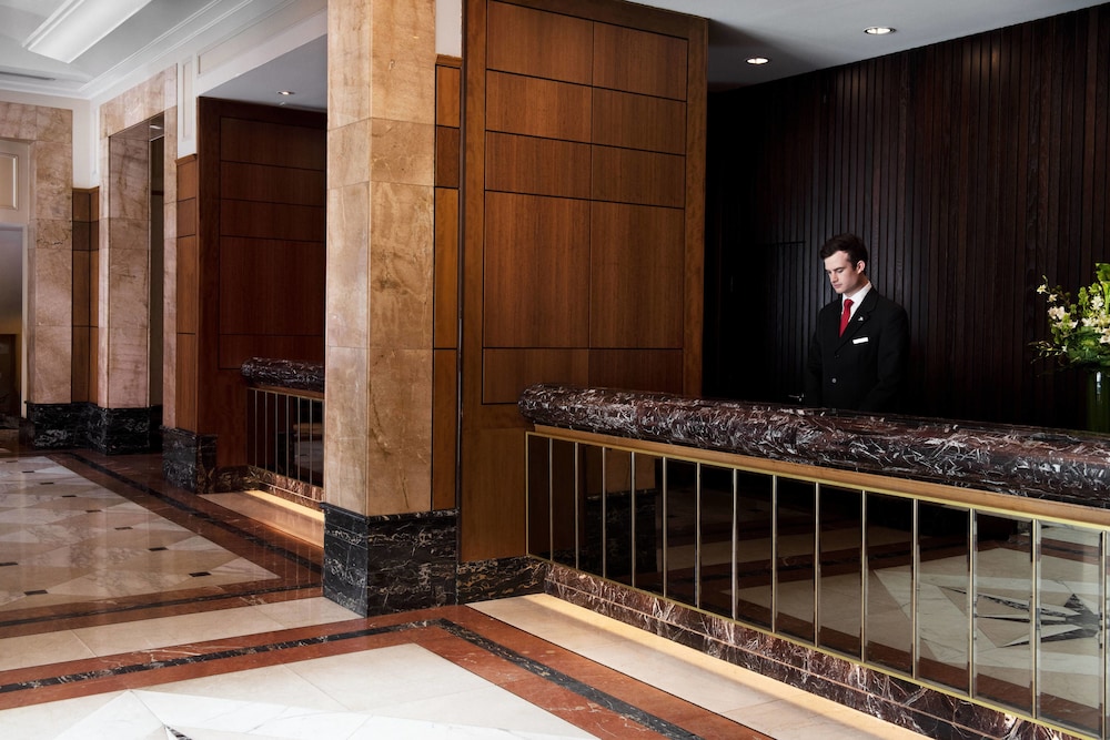 BRISBANE MARRIOTT HOTEL 22/57
