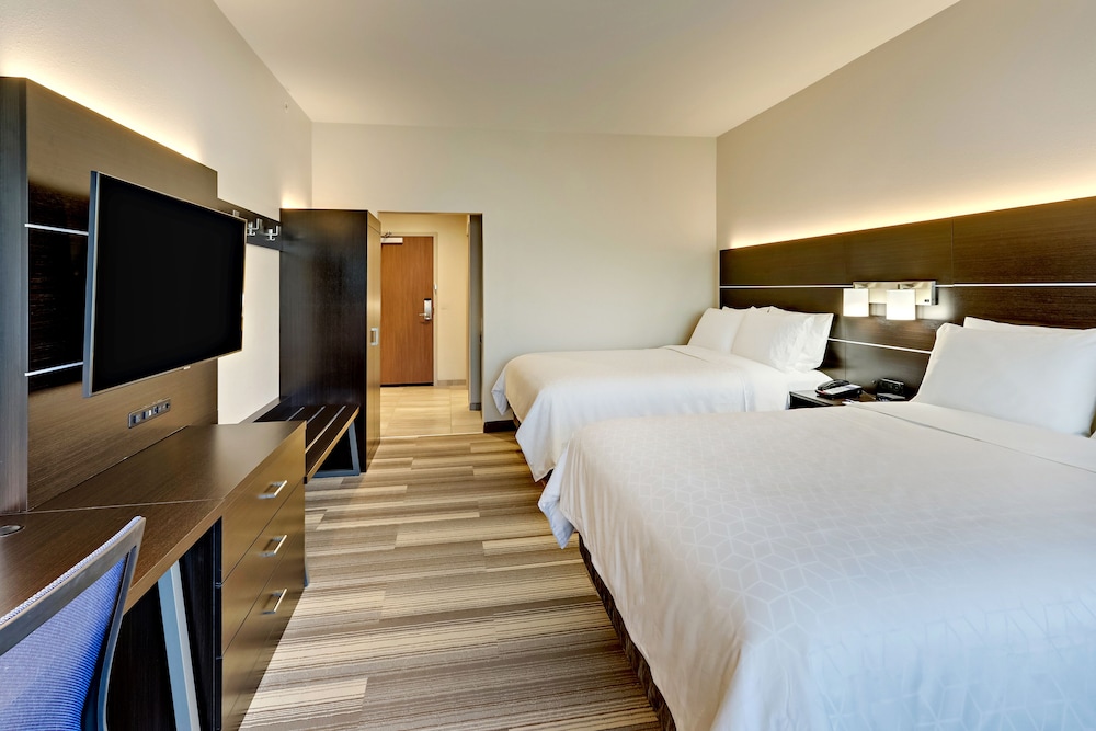 HOLIDAY INN EXPRESS AND SUITES WINSTON SALEM SW CLEMMONS 20/50