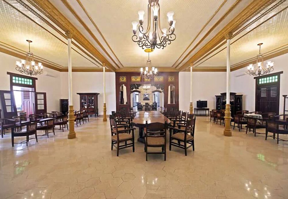 Daroessalam Hotel 27/49