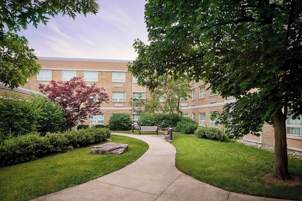 TownePlace Suites by Marriott Mississauga – Airport Corporate Centre 58/63