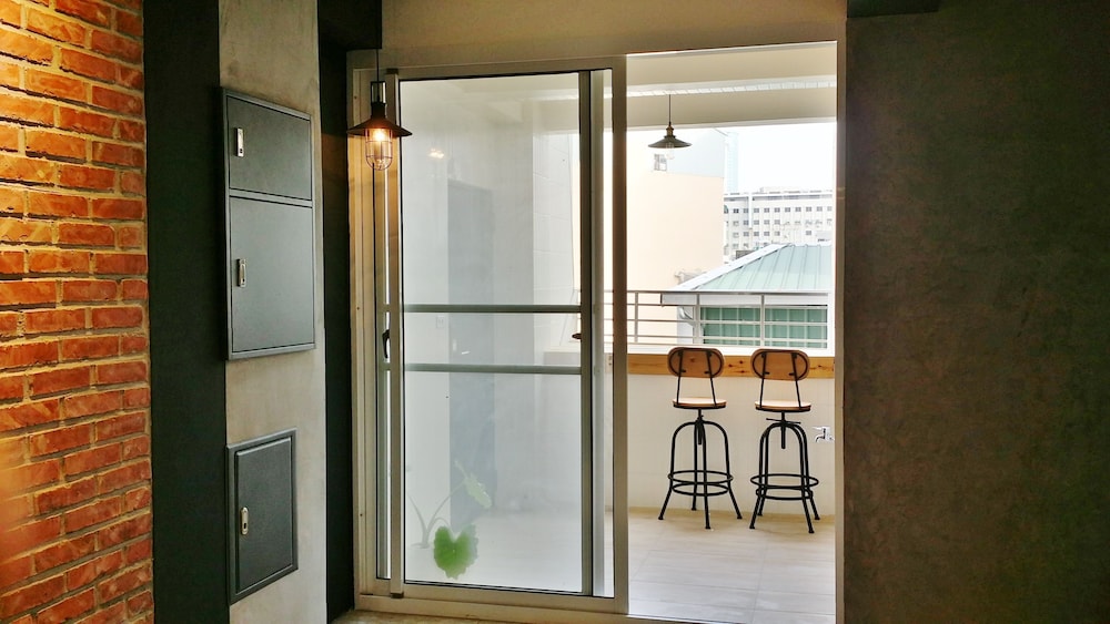 Mutter Apartment 49/50