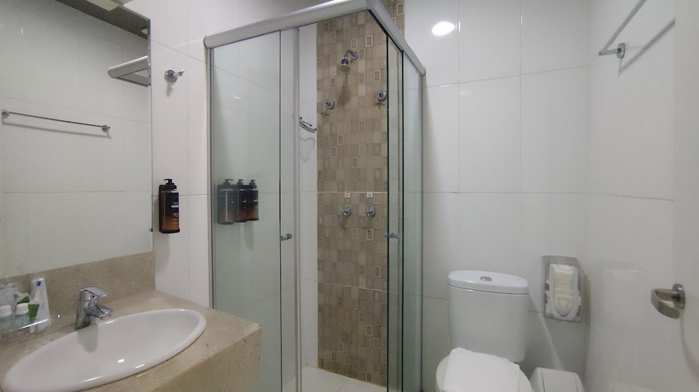 Assay Plaza Hotel 47/49
