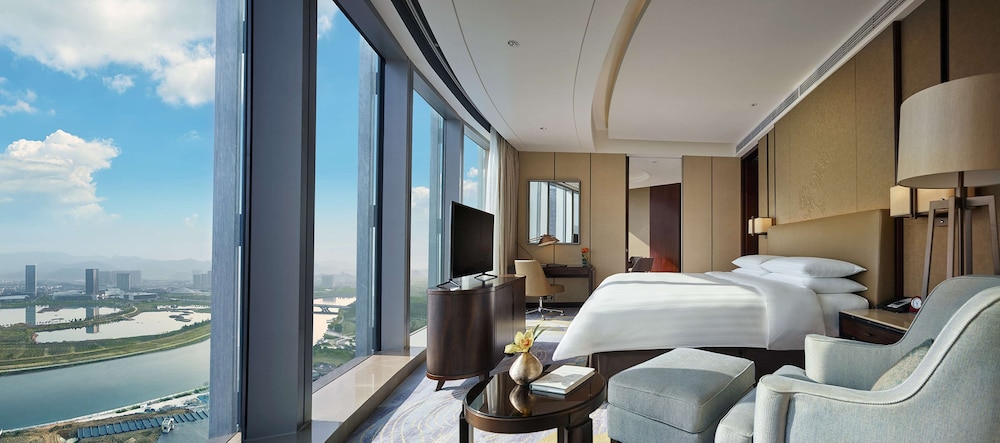 Shangri-la Hotel, Yiwu 24/75
