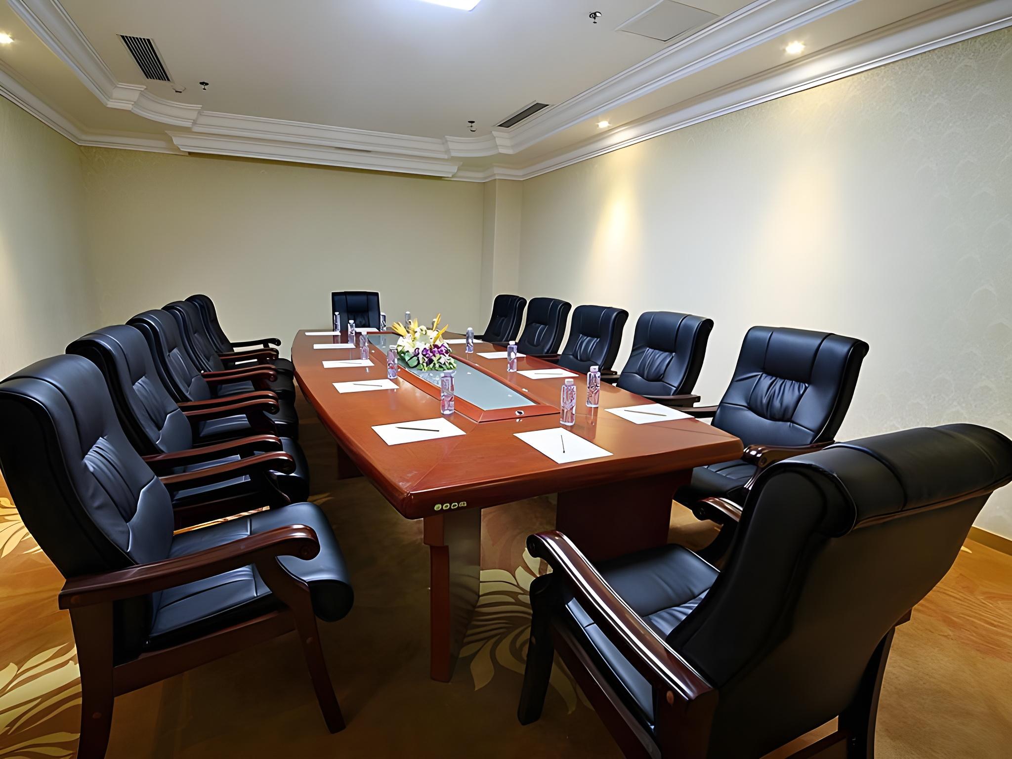 Vienna Hotel (Guilin Wanfu Square) 42/45