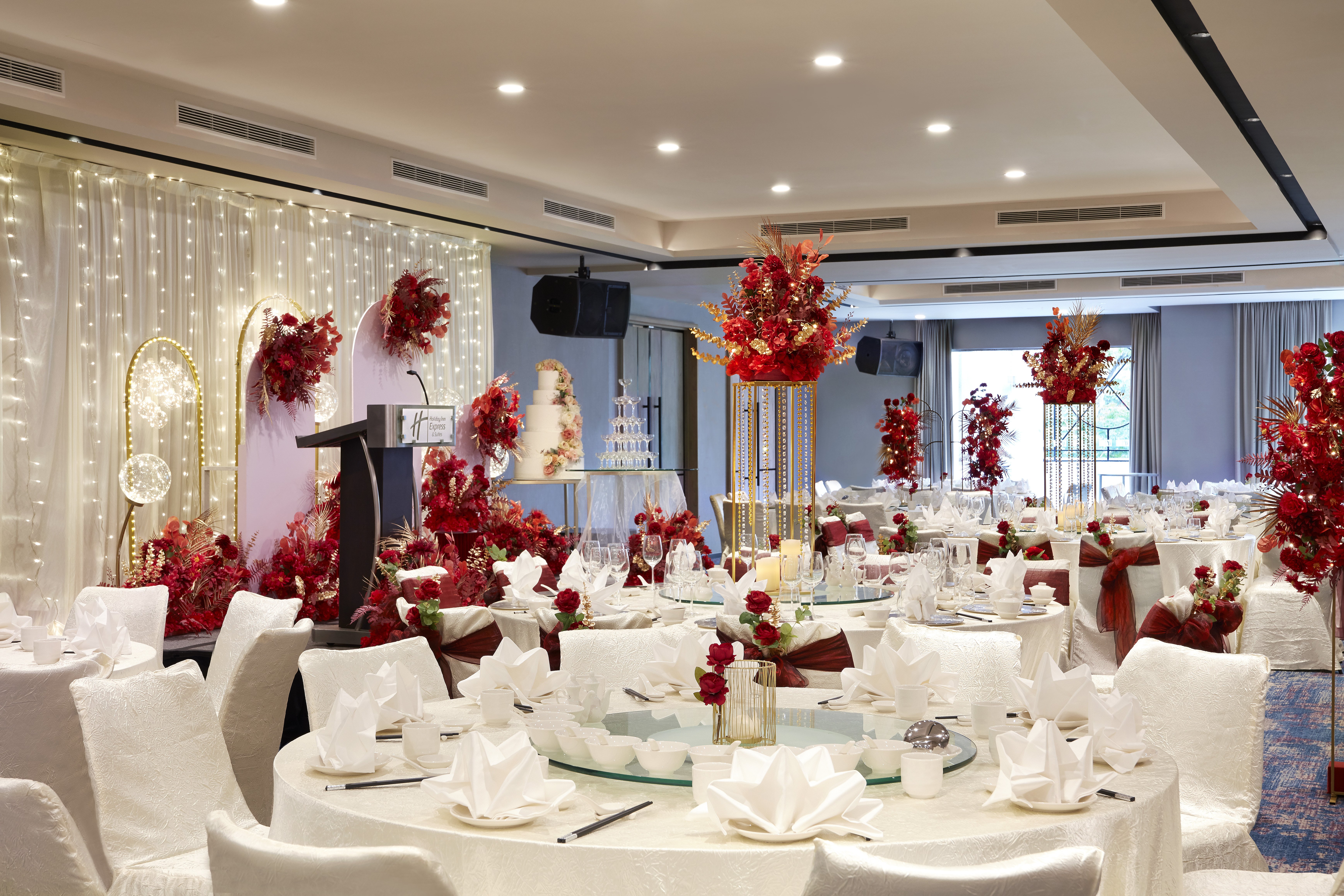 Holiday Inn Express & Suites Singapore Novena 52/58