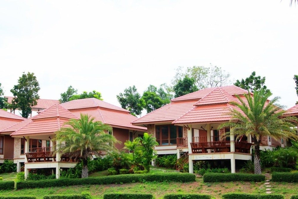 Thongsathit Hill Resort Khao Yai 5/54