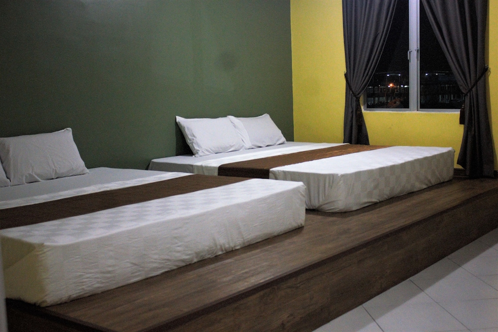 Aeon Tebrau Homestay & Hotel 34/62