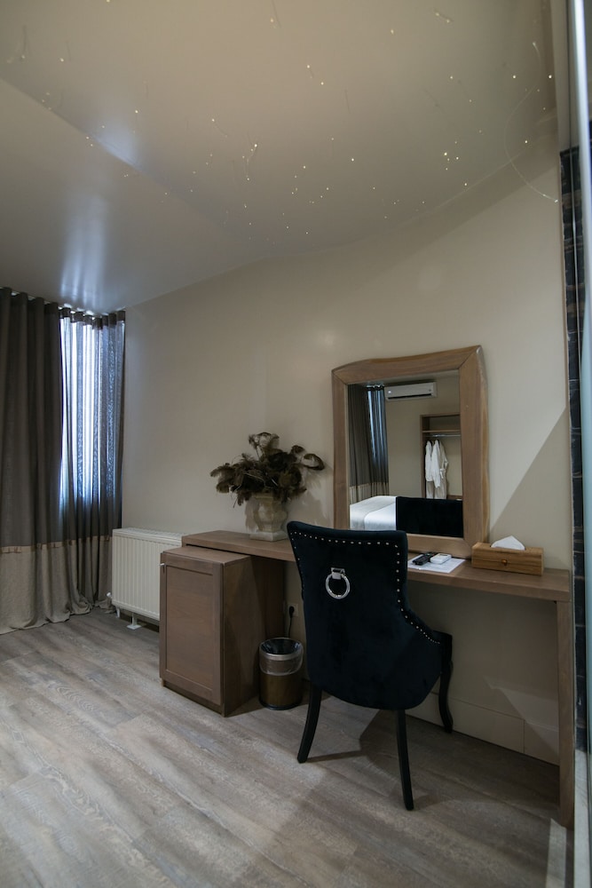 Mikelina Boutique Hotel 52/67