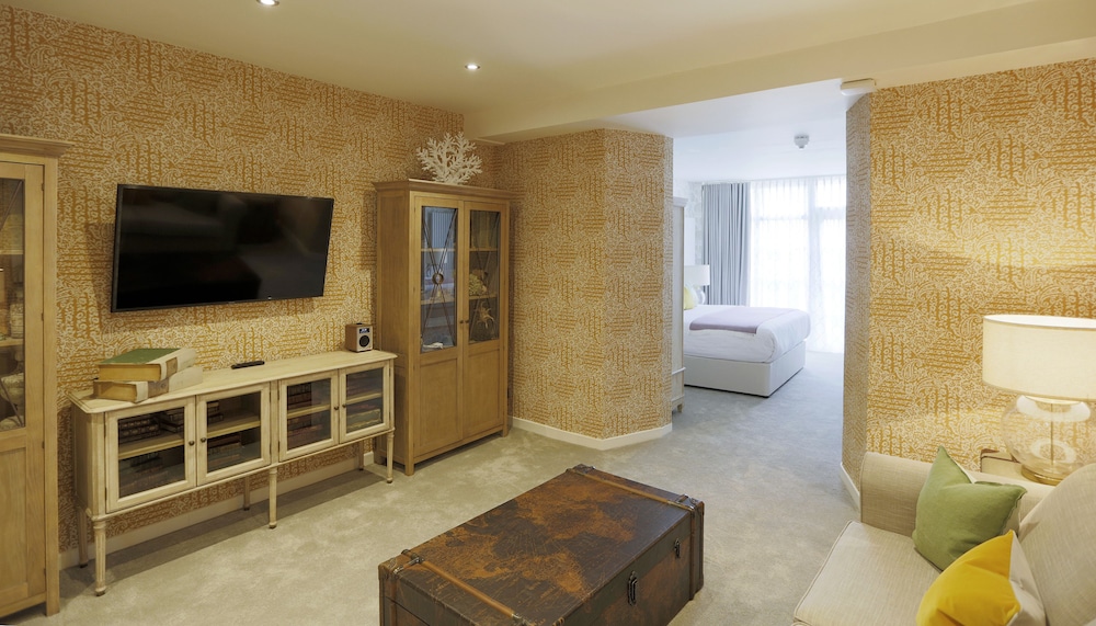 Nira Caledonia Hotel 56/69