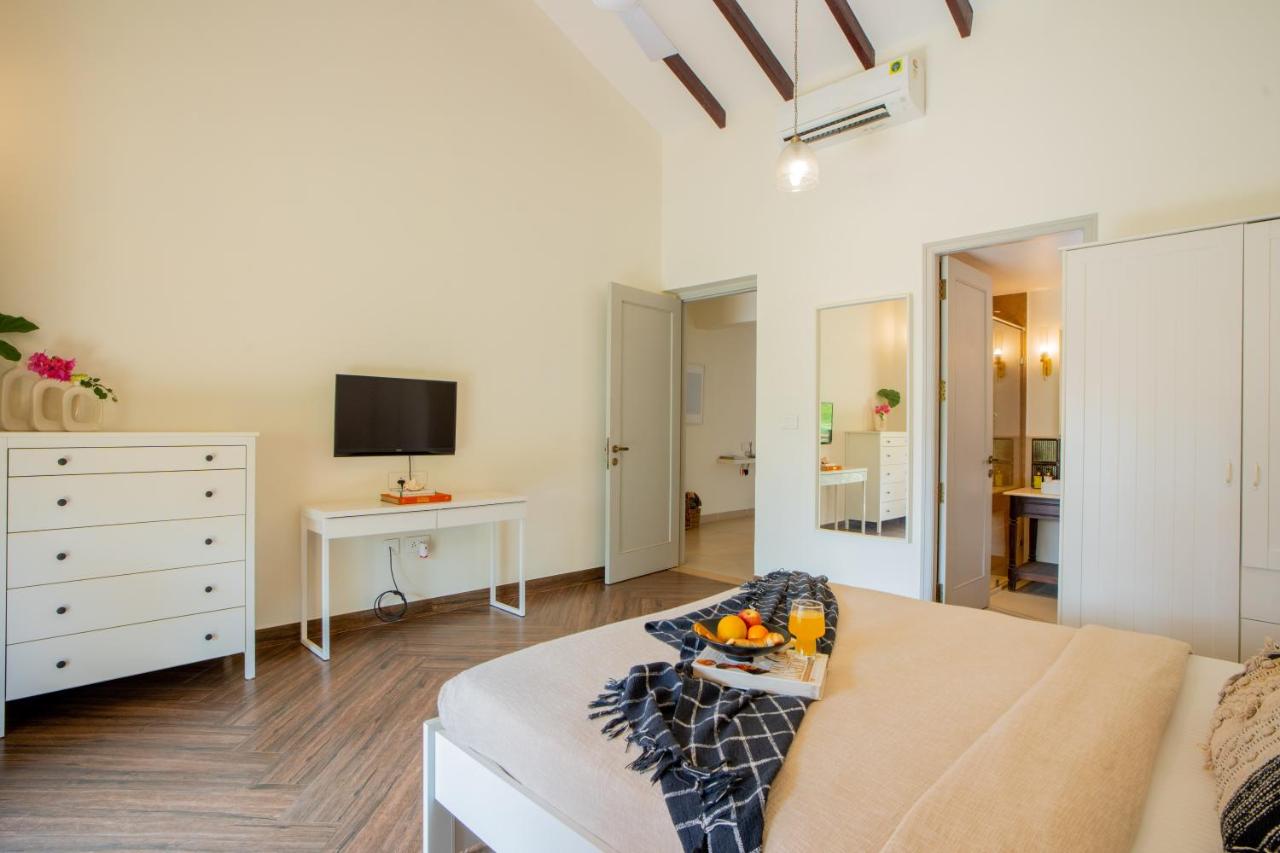 ELIVAAS 4BHK with Pvt Pool in Arpora Lumin 19/55