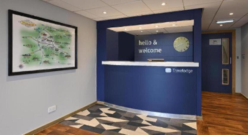Travelodge Wakefield Woolley Edge M1 Northbound 4/20