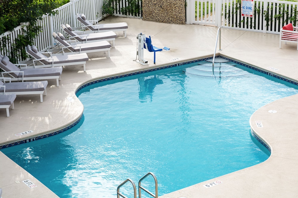 The Royal Inn Beach Hotel Hutchinson Island 35/66