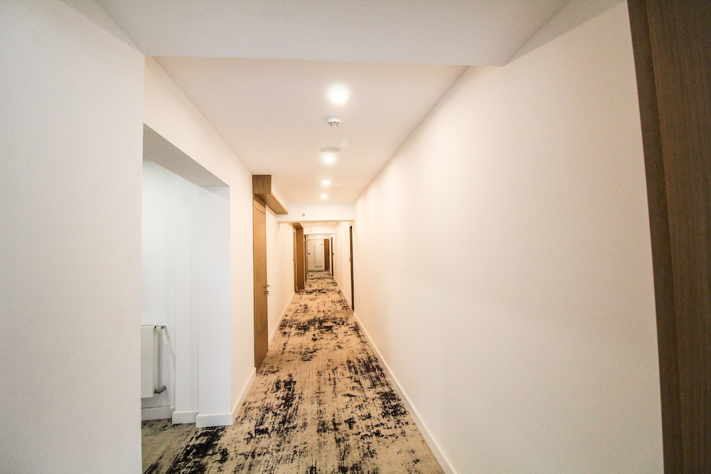 Hotel Avenue 59/64