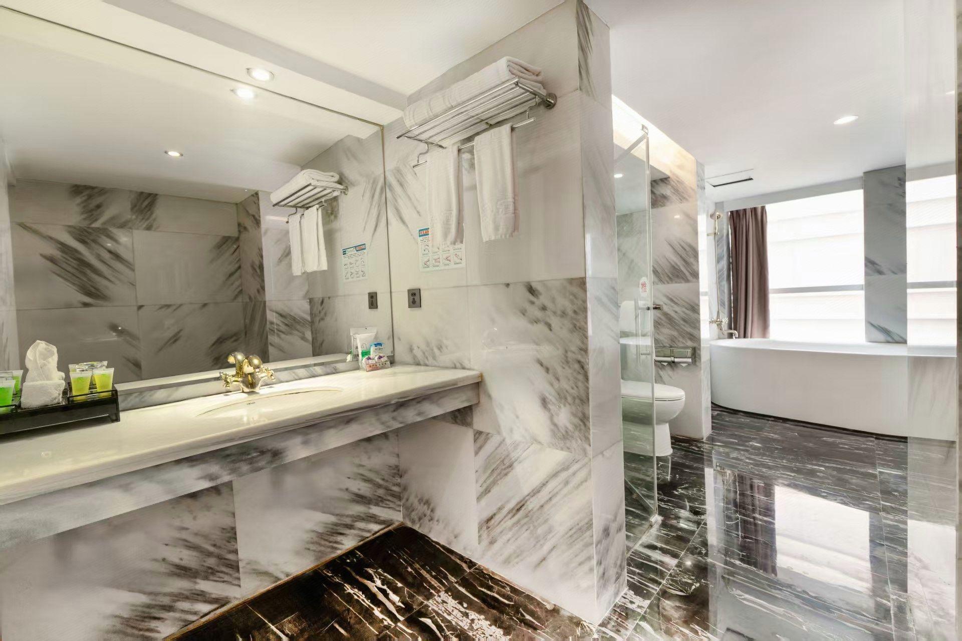 Xuanwei Meihuan Hotel 25/25