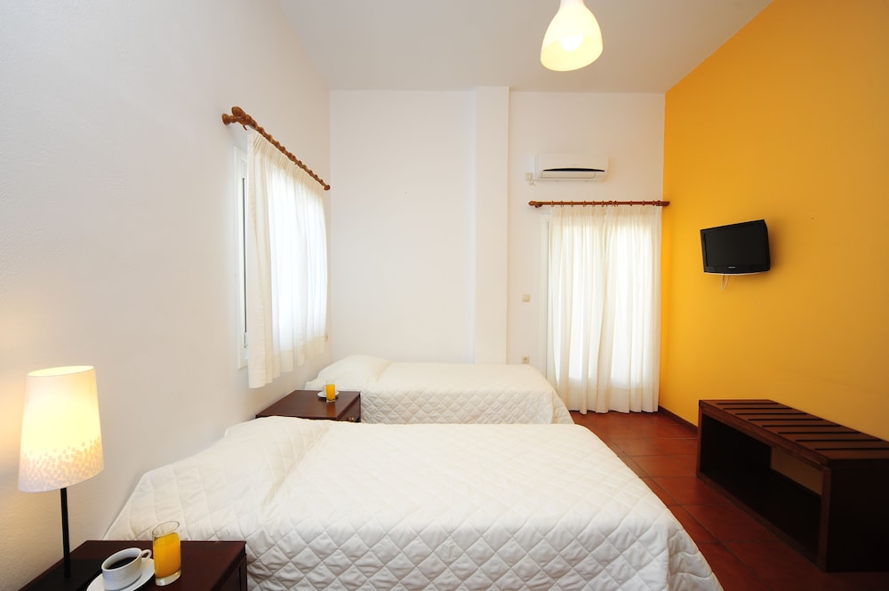 The Noverian Bios Santorini Boutique Hotel 36/78