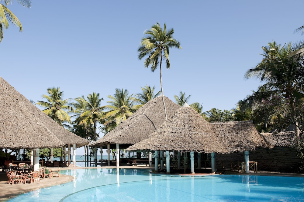 Neptune Village Beach Resort & Spa 26/59