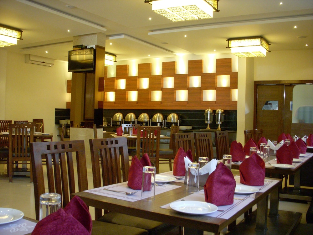 Hotel Sai Jashan 36/50