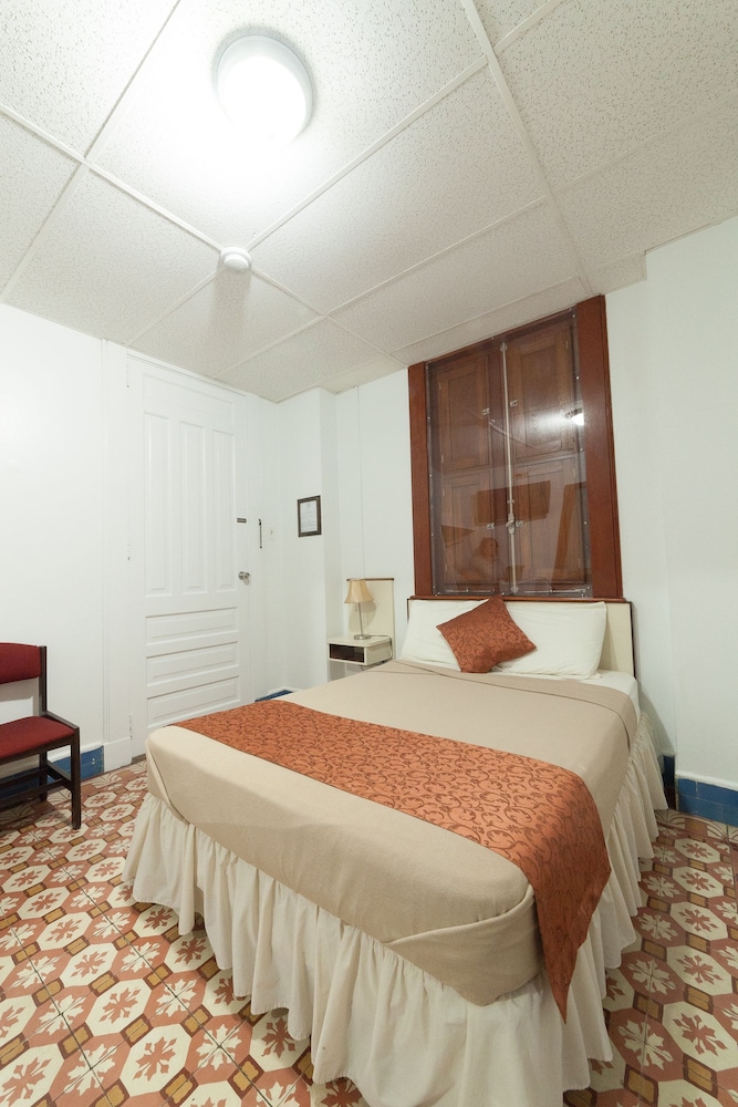 Hotel Colonial 13/50