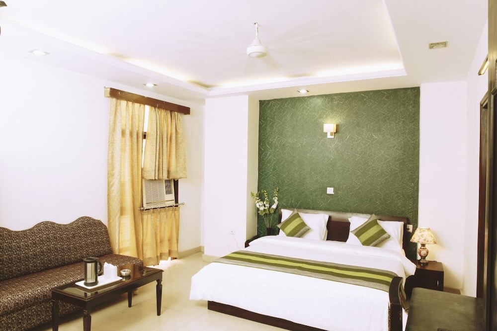 Delhi Darbar hotel 21/63