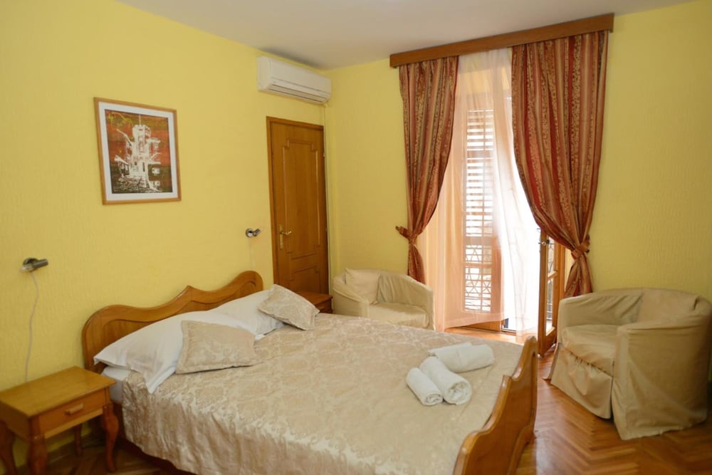 Hotel Marija 13/60