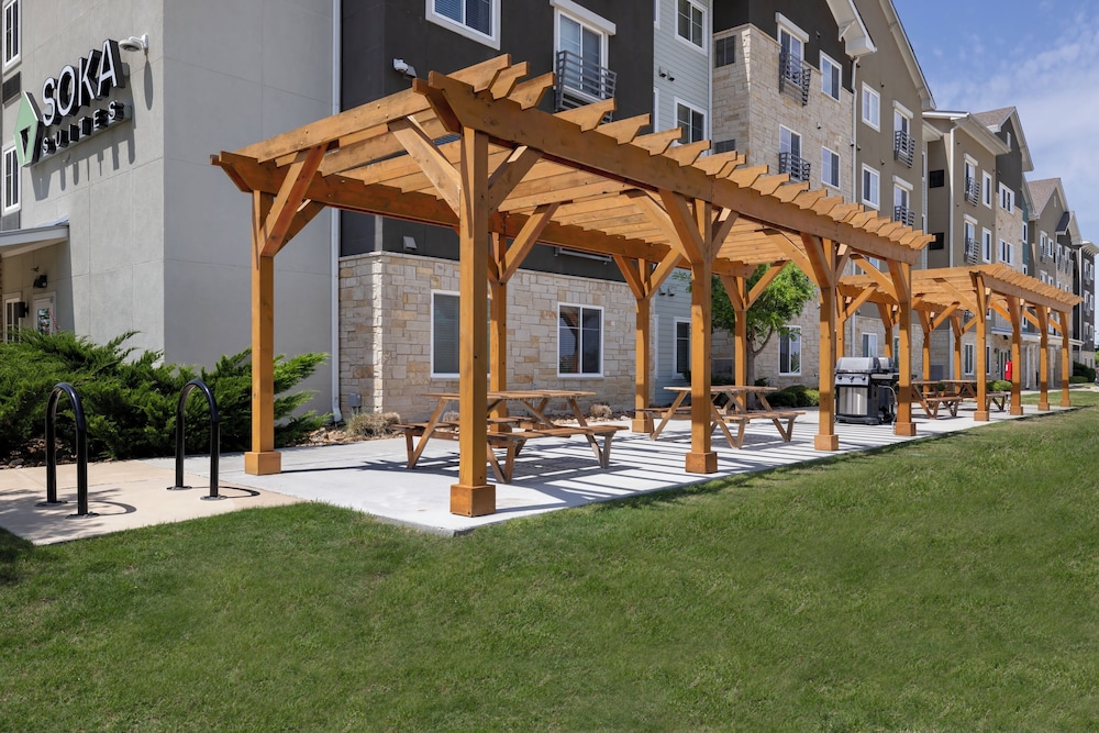Soka Suites Dallas - Las Colinas 24/31