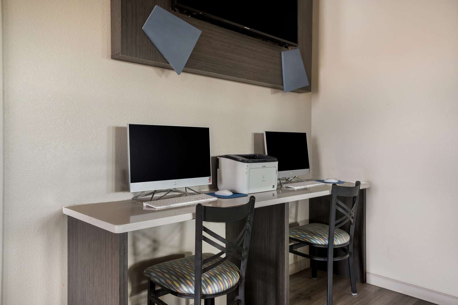 Surestay Hotel By Best Western Grants 15/16