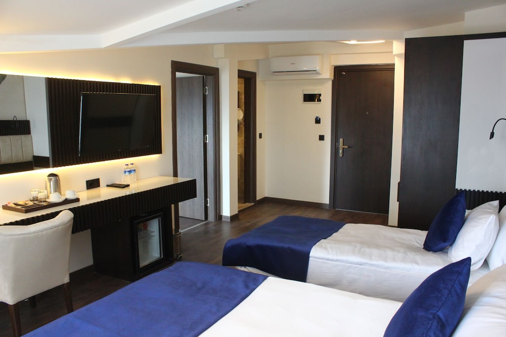 Kavala Hotel 13/50