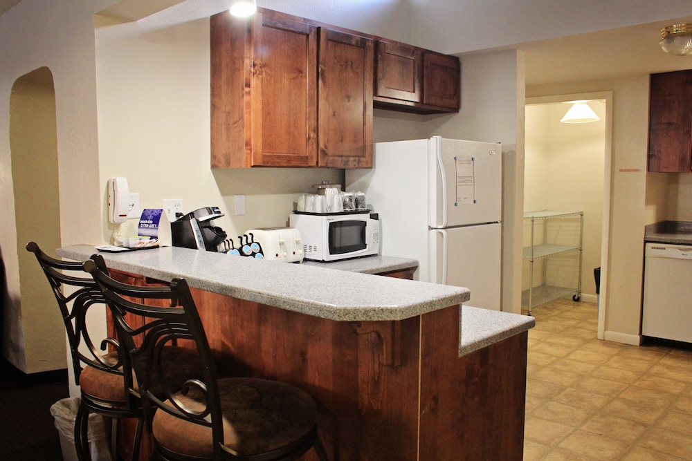 Bowen Motel 66/74