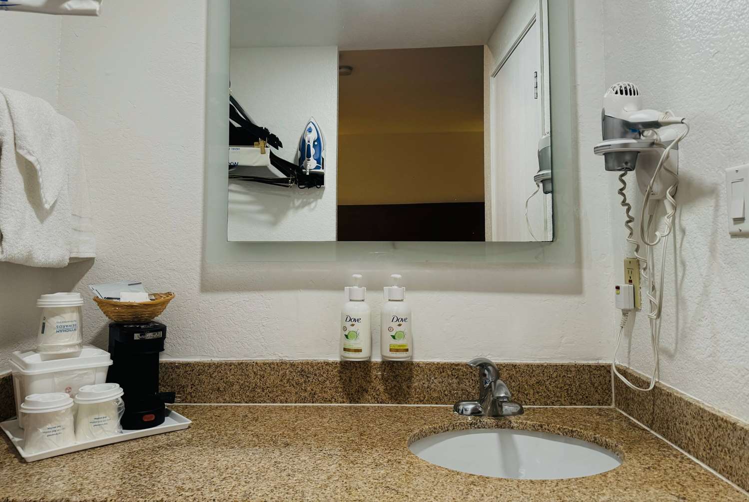 Ramada by Wyndham San Diego Airport 36/42