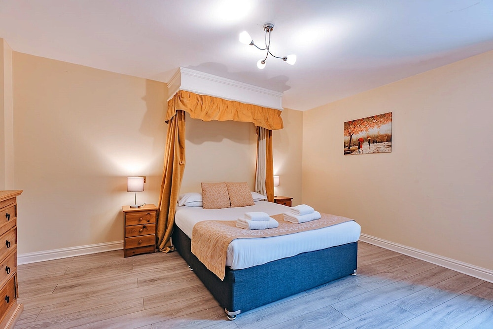 Netley Hall 26/50